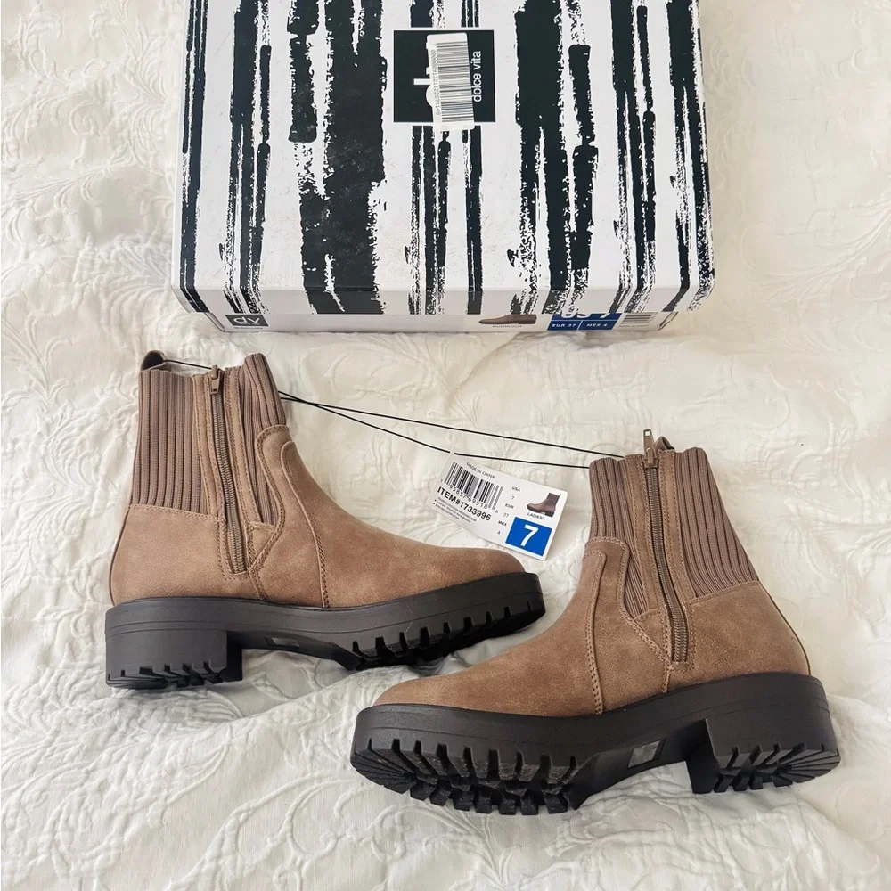 DV by Dolce Vita Women's Ankle Boot - Stretch Knit Booties/ size 7/ NWT - Picture 3 of 4